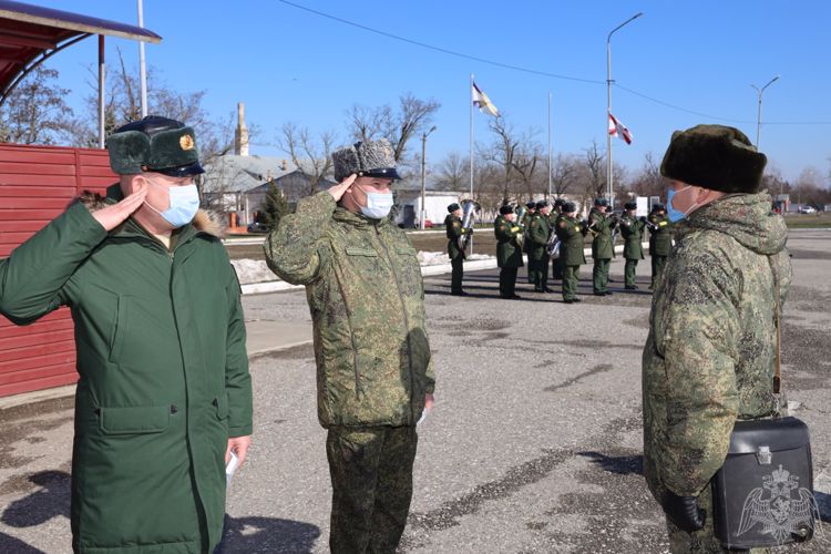 Начальник чеченского Управления Росгвардии принял участие в торжественной встрече прибывшего из Сирии батальона военной полиции.