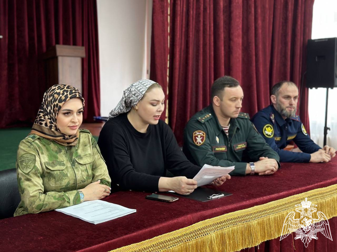 В Чеченской республике росгвардейцы рассказали школьникам об освобождении Ленинграда от фашистской блокады