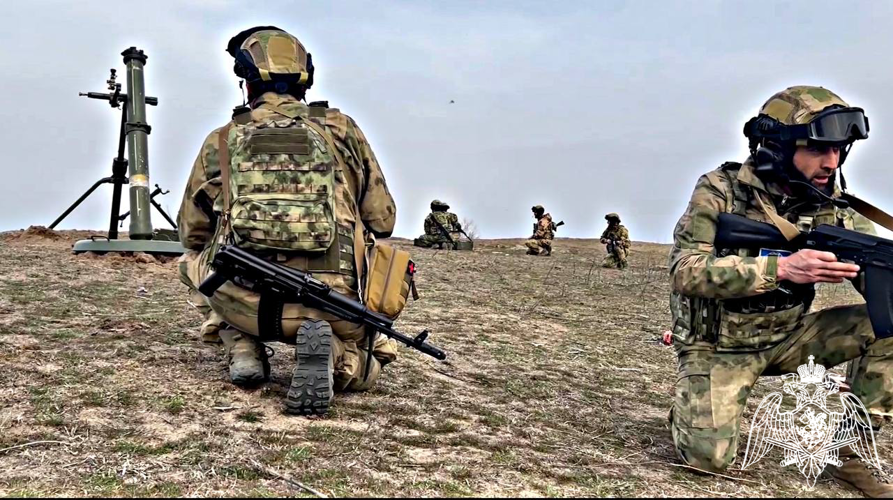 В Чеченской Республике провели учебные тренировки с участием артиллерии