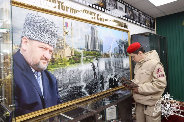 В Управлении Росгвардии по Чеченской Республике прошел День открытых дверей