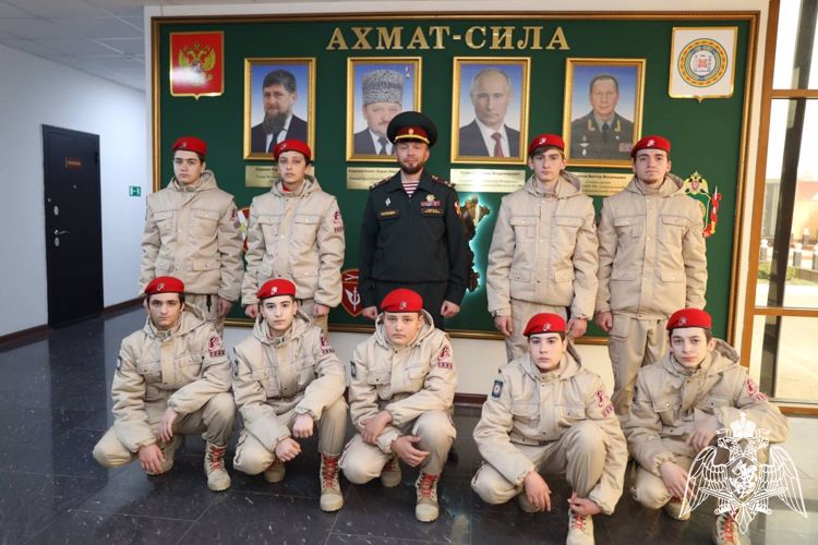 В Управлении Росгвардии по Чеченской Республике прошел День открытых дверей