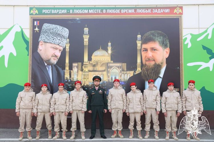 В Управлении Росгвардии по Чеченской Республике прошел День открытых дверей