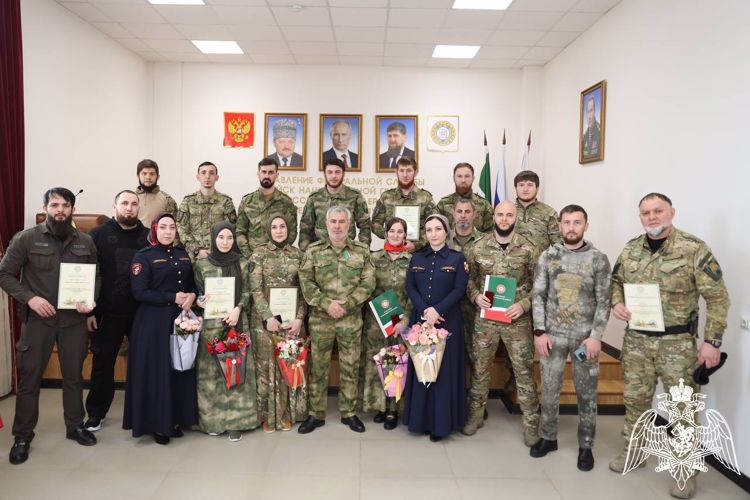 В Грозном наградили сотрудников медицинской службы территориального управления Росгвардии