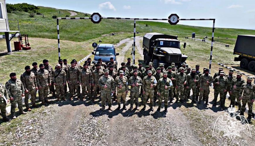 Военные автомобилисты Росгвардии продемонстрировали свое мастерство в Грозном