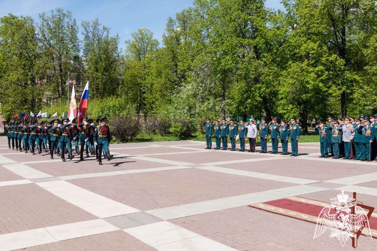 В преддверии Дня Победы генерал армии Виктор Золотов поздравил ветеранов Великой Отечественной войны (видео)
