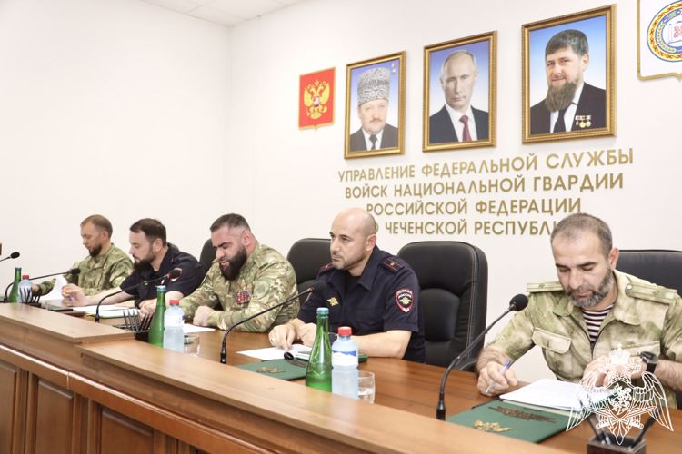 В Управлении Росгвардии по Чеченской Республике состоялся круглый стол по вопросам профилактики ДТП
