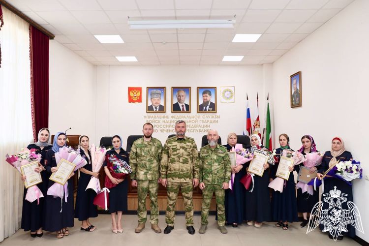 В Грозном наградили представителей тыловых подразделений Управления Росгвардии.