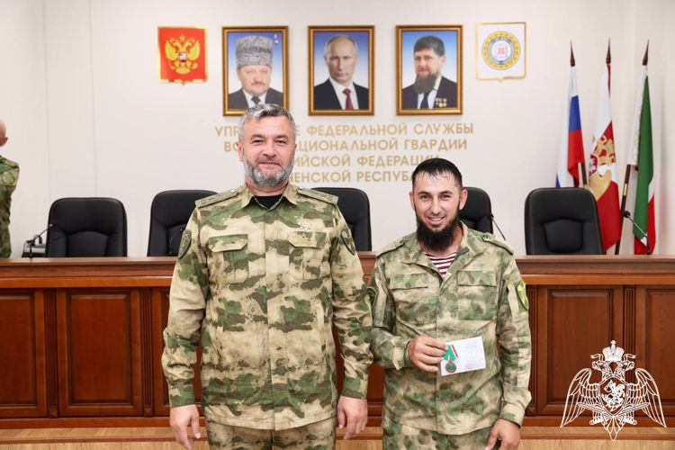 В Грозном наградили представителей тыловых подразделений Управления Росгвардии.