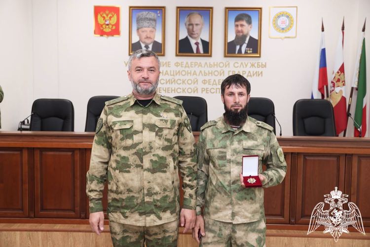 В Грозном наградили представителей тыловых подразделений Управления Росгвардии.