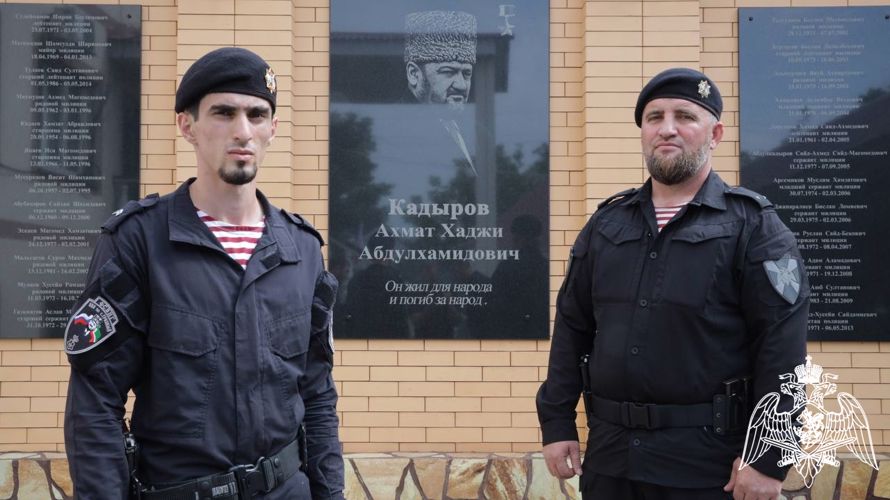 Росгвардейцы пришли на помощь потерявшей сознание жительнице Грозного в общественном транспорте