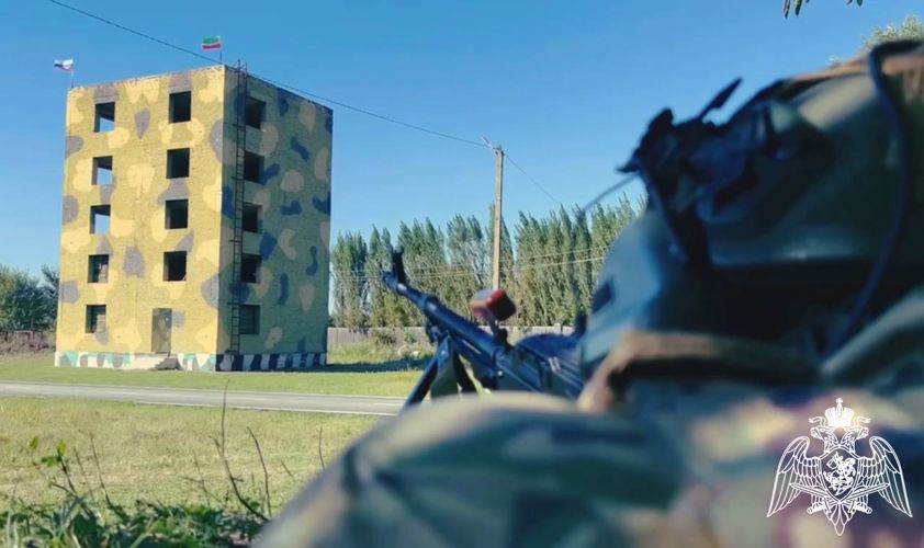В Чеченской Республике прошли тактико-специальные занятия с привлечением спецподразделения ОМОН «АХМАТ-1». 