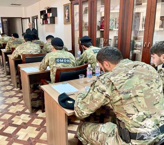 Росгвардейцы Чеченской Республики приняли участие в «Большом этнографическом диктанте»