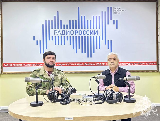 Росгвардеец выступил в эфире ведомственной радиорубрики в Грозном