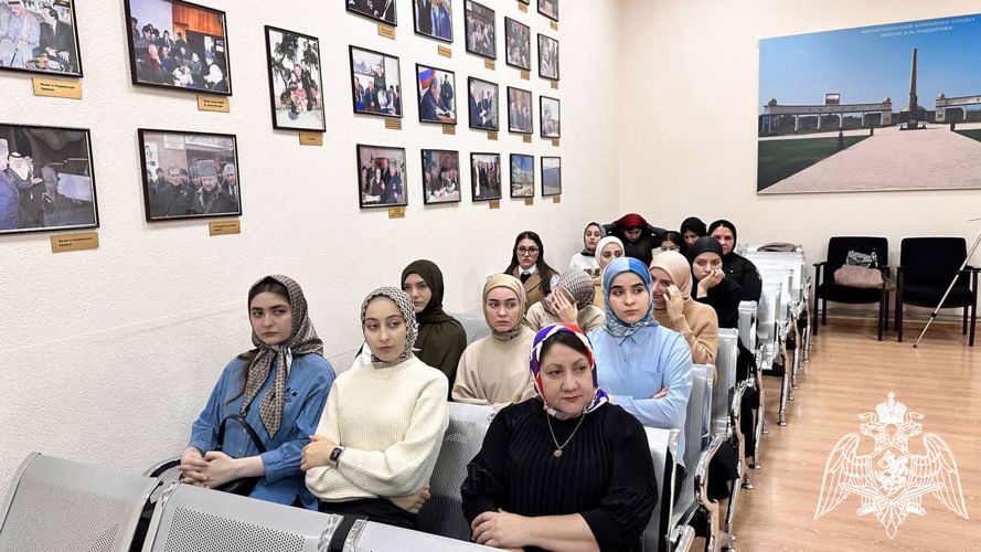 В Грозном росгвардейцы приняли участие в мероприятии, приуроченном ко Дню матери