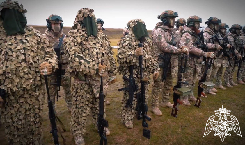 В Чеченской Республике росгвардейцы прошли испытания на право ношения знака отличия подразделений полиции спецназначения 