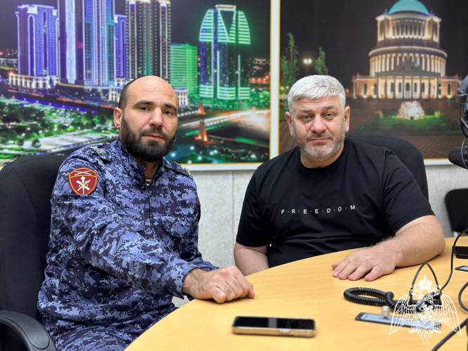 Росгвардеец стал гостем ведомственной радиорубрики в Чеченской Республике