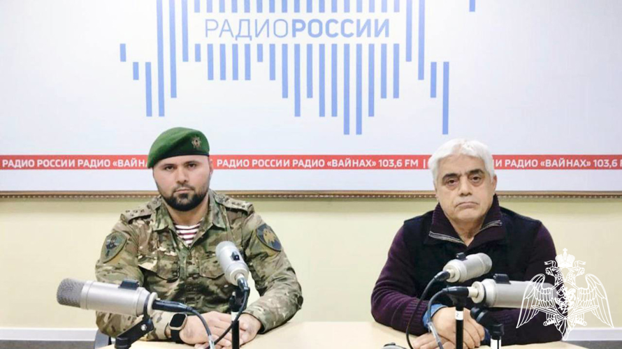 Сотрудник Росгвардии выступил в ведомственной радиорубрике в Грозном