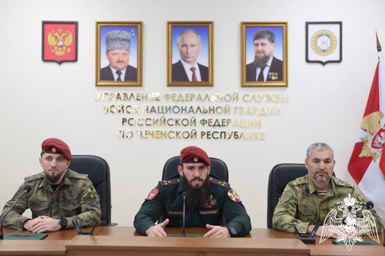 В Управлении Росгвардии по Чеченской Республике наградили отличившихся военнослужащих 