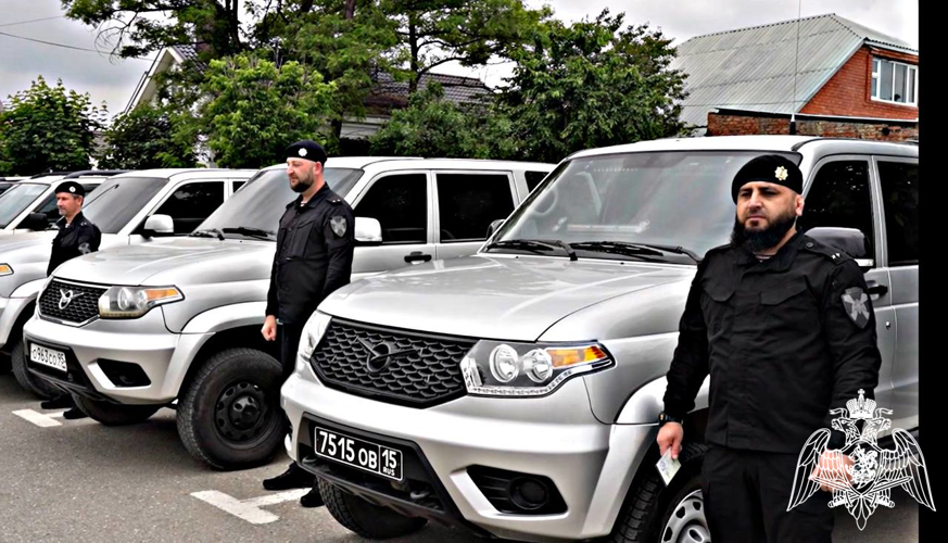 Смотр служебного автотранспорта подразделений Управления Росгвардии по Чеченской Республике проходит в Грозном 