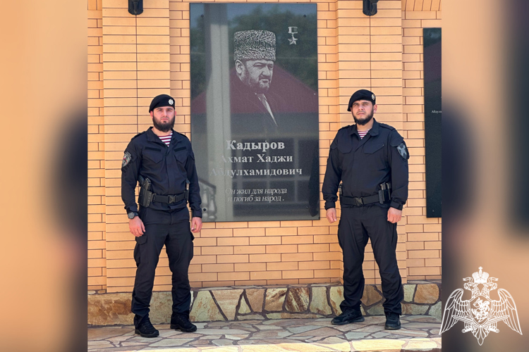 Росгвардейцы оказали помощь пострадавшим в ДТП в Чеченской Республике