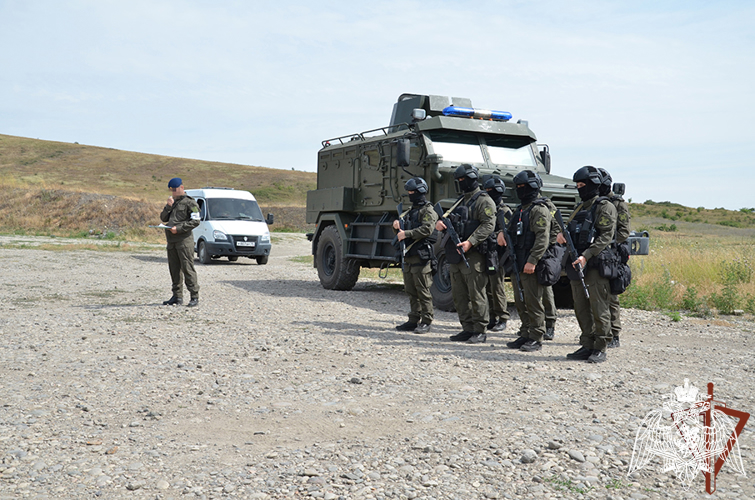 В Северо-Кавказском ордена Жукова округе Росгвардии прошел сбор с командирами подразделений полиции специального назначения
