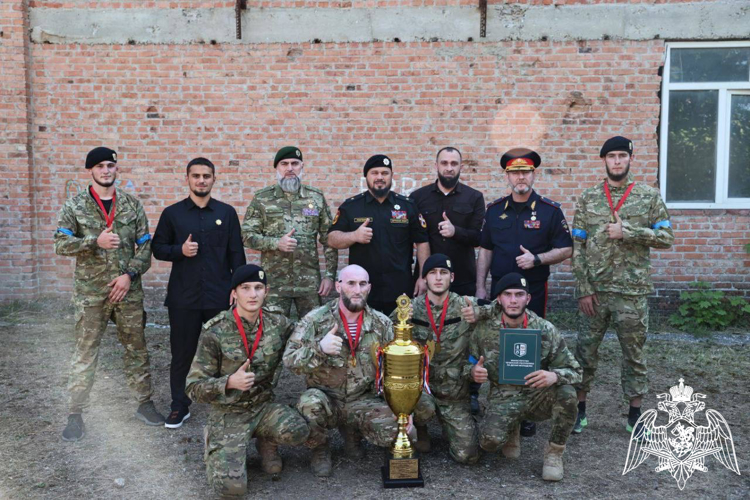 Дети погибших сотрудников Росгвардии завоевали кубок Республиканского турнира по страйкболу в Грозном