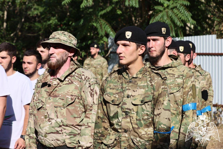 Дети погибших сотрудников Росгвардии завоевали кубок Республиканского турнира по страйкболу в Грозном