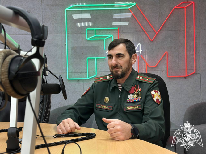 Посвященный Дню ветеранов войск правопорядка выпуск ведомственной радиорубрики состоялся в Чеченской Республике