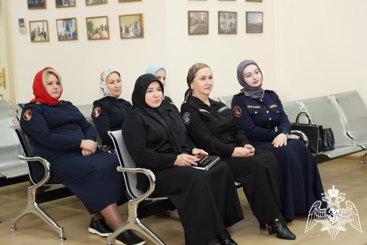 В Грозном представители Росгвардии приняли участие в мероприятиях, посвященных Дню матери