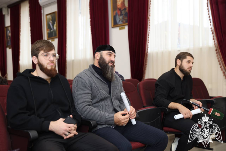 В Грозном состоялась пресс-конференция начальника ЦЛРР Росгвардии