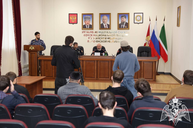 В Грозном состоялась пресс-конференция начальника ЦЛРР Росгвардии