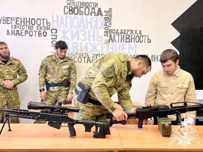 В Чеченской Республике Росгвардейцы приняли участие в мероприятиях, приуроченных ко Дню Неизвестного Солдата
