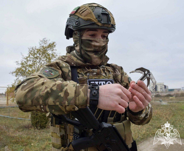 Инженер ОМОН «АХМАТ-1» рассказал ИА «Чечня Сегодня» об особенностях своей профессии