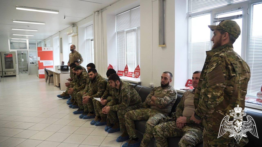 Военнослужащие Росгвардии стали участниками ведомственной донорской акции в Грозном