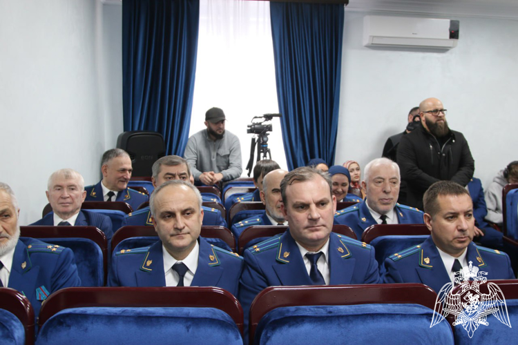 Начальник Управления Росгвардии по Чеченской Республике принял участие в торжественном мероприятии, посвященном 25-летию Прокуратуры региона