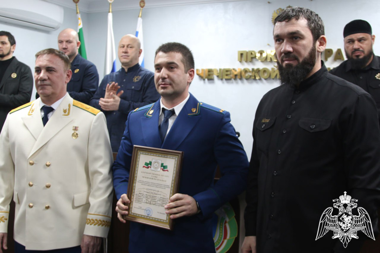 Начальник Управления Росгвардии по Чеченской Республике принял участие в торжественном мероприятии, посвященном 25-летию Прокуратуры региона