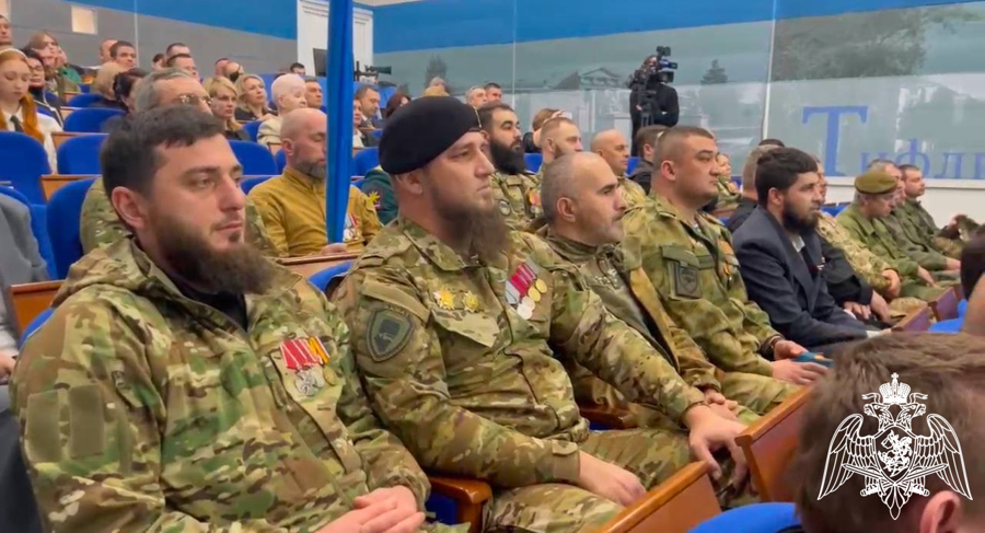 Росгвардеец из Чеченской Республики принял участие в межрегиональном совещании по открытию Года защитника Отечества