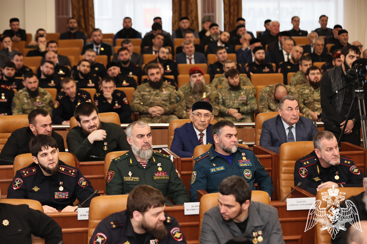 Начальник Управления Росгвардии по Чеченской Республике принял участие в торжественном собрании