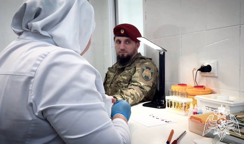 В Чеченской Республике росгвардейцы приняли участие в акции «От сердца к сердцу» 