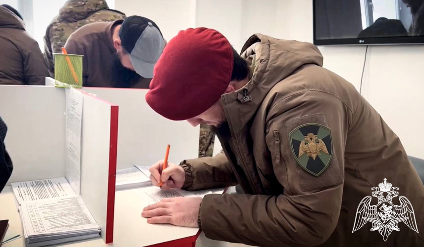В Чеченской Республике росгвардейцы приняли участие в акции «От сердца к сердцу» 