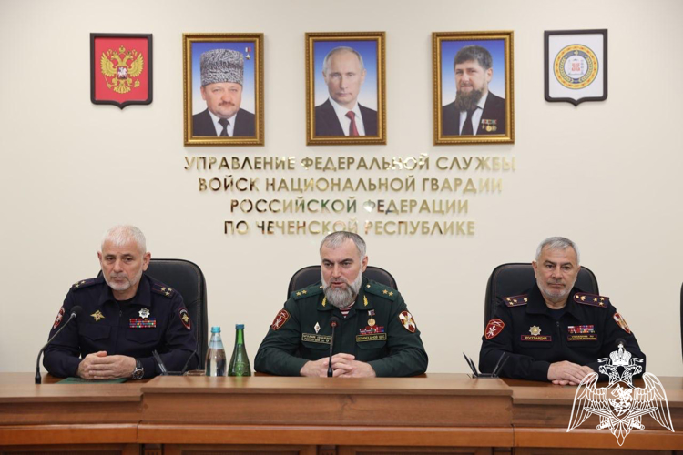 В Грозном специалистов медицинской службы Росгвардии поздравили с профессиональным праздником