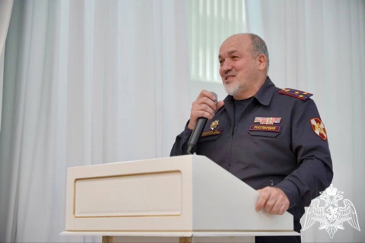 В Грозном представители Росгвардии стали спикерами патриотического проекта «Россия - наш общий дом».