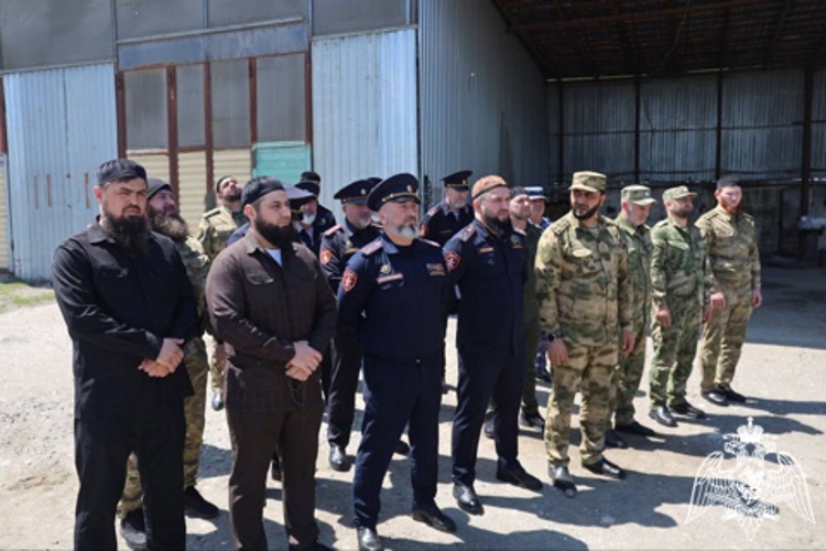 В Управлении Росгвардии по Чеченской Республике состоялось благотворительное мероприятие ко Дню памяти и скорби. 