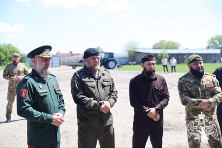 В Управлении Росгвардии по Чеченской Республике состоялось благотворительное мероприятие ко Дню памяти и скорби. 