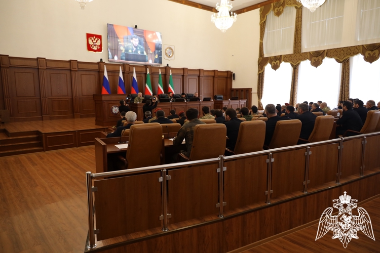 Начальник Управления Росгвардии по Чеченской Республике принял участие в совещании регионального Правительства.