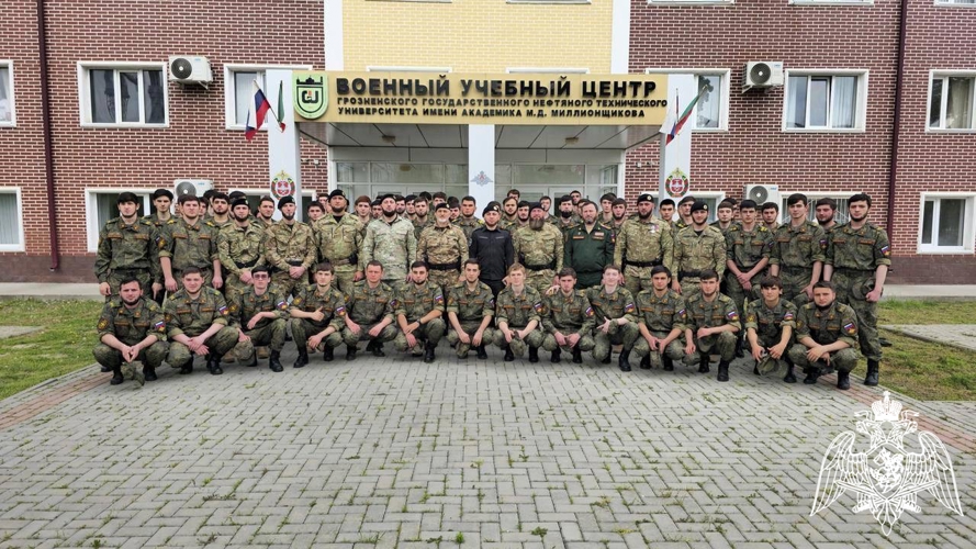 Сотрудники Росгвардии  провели патриотическое мероприятие для студентов Чеченской Республики