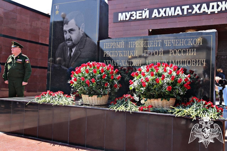 Росгвардия обеспечила безопасность и правопорядок на первомайском митинге в Грозном