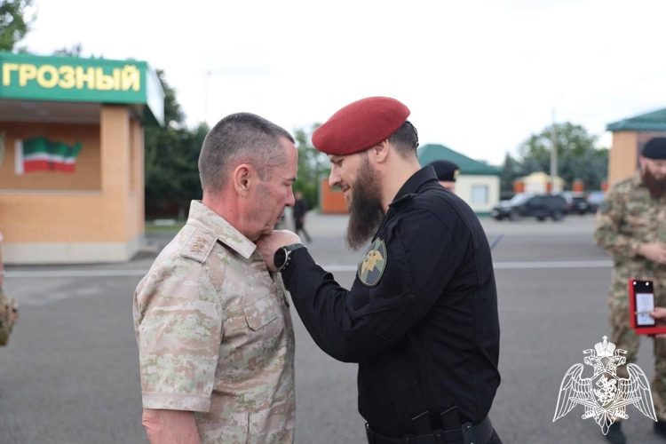 Командующий Северо-Кавказским округом Росгвардии прибыл с рабочим визитом в Чеченскую Республику