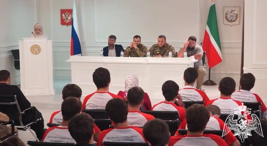 Сотрудники Росгвардии провели патриотическую встречу со студентами Чеченской Республики