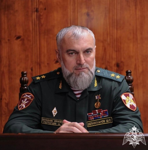 Начальник Управления Росгвардии по Чеченской Республике поздравил сотрудников Госавтоинспекции с профессиональным праздником